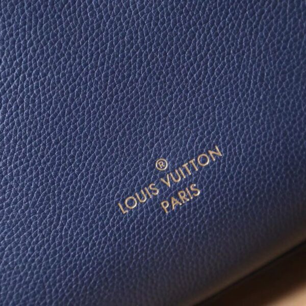 Replica Louis Vuitton On My Side LV M55933 10