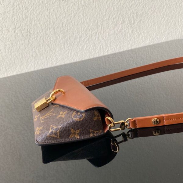 Replica Louis Vuitton Padlock On Strap LV M80763 7