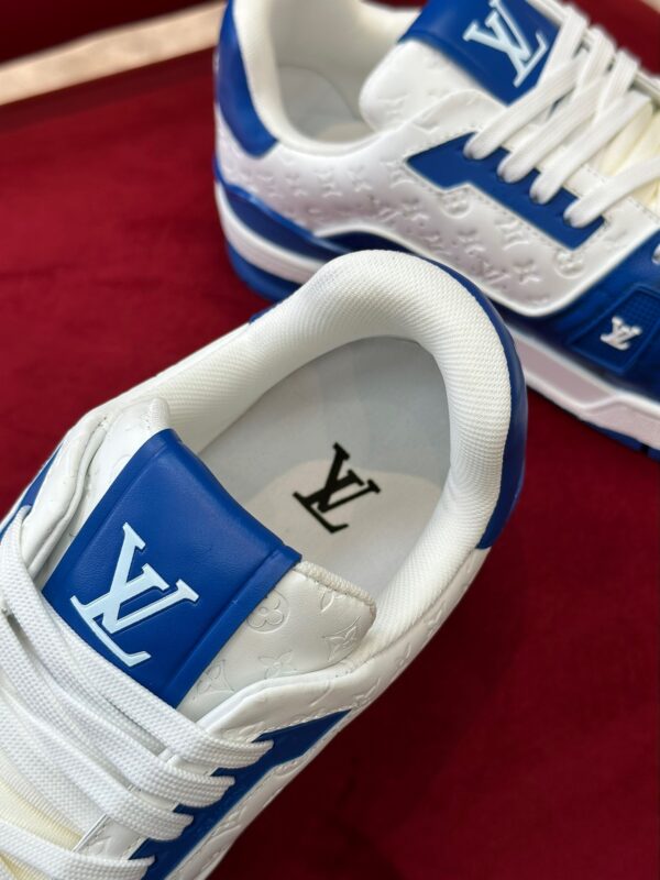 Replica Louis Vuitton LV TRAINER SNEAKER Blue 1AANER 10