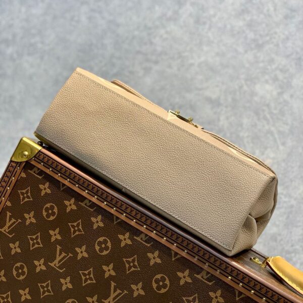 Replica Louis Vuitton Madeleine MM LV M46041 7